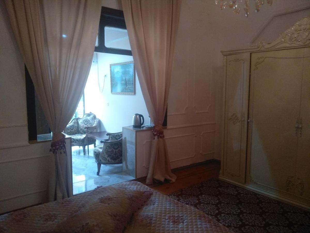 Hotel Royal Koutaïssi Extérieur photo