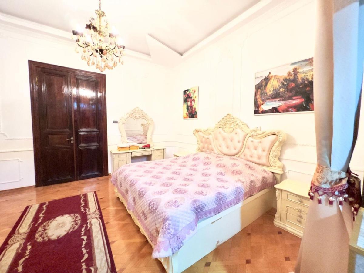 Hotel Royal Koutaïssi Extérieur photo