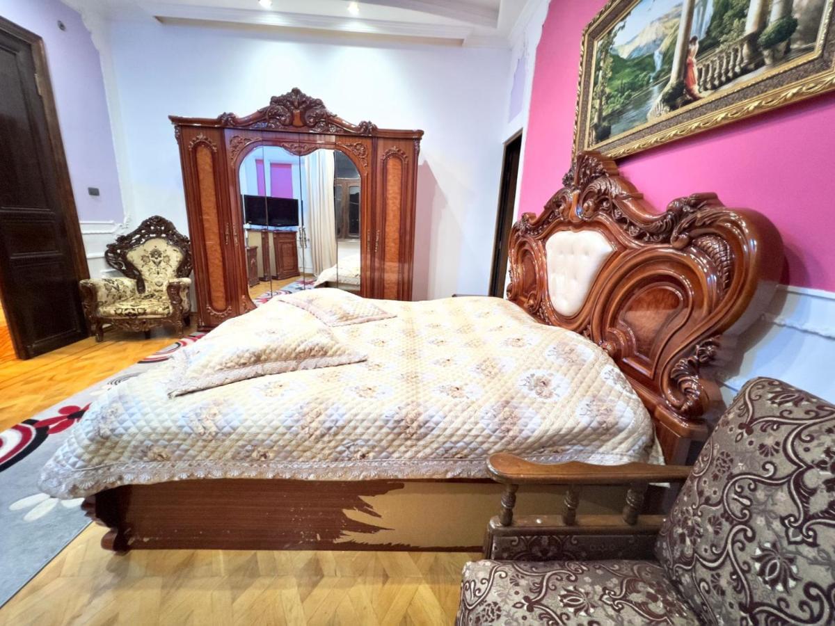 Hotel Royal Koutaïssi Extérieur photo