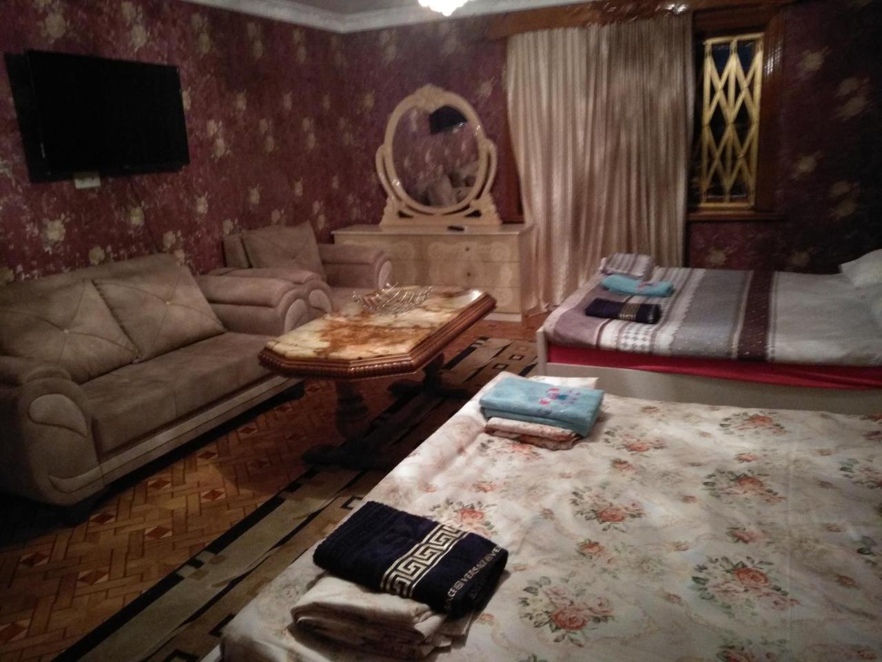 Hotel Royal Koutaïssi Extérieur photo